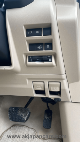 
										Toyota LAND CRUISER LC300 full									