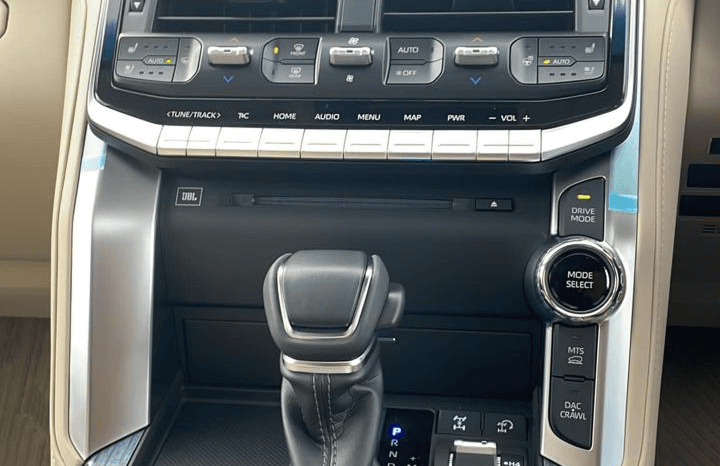 
								Toyota LAND CRUISER LC300 full									