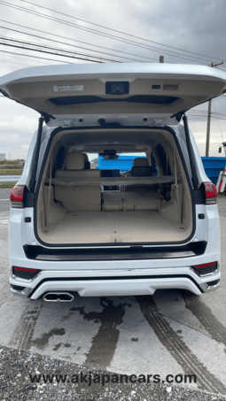 Toyota LAND CRUISER LC300