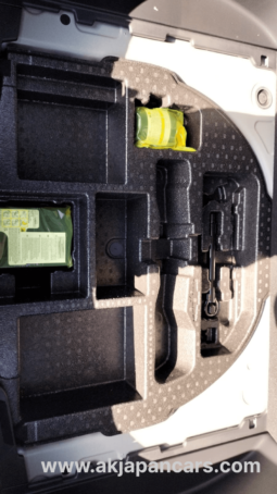 
										Corolla Cross Hybrid full									