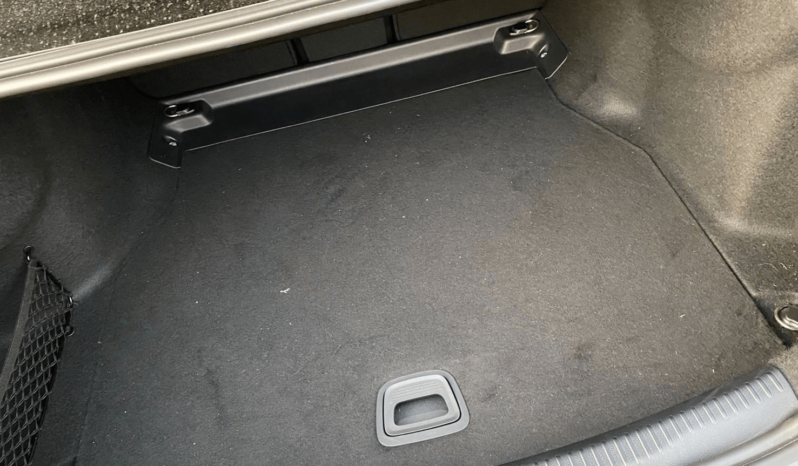 
								Mercedes-Benz C200 Model 2021 full									