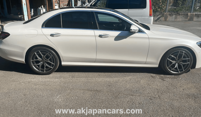 
								Mercedes-Benz C200 2022 Model full									