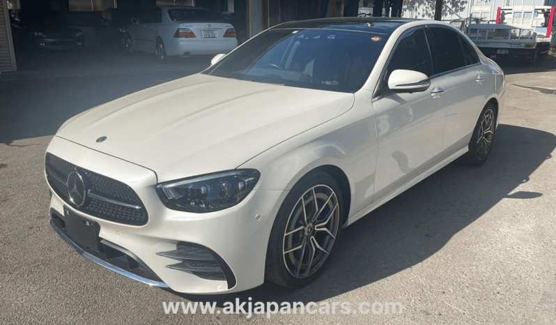 
								Mercedes-Benz E200 2022 Model full									