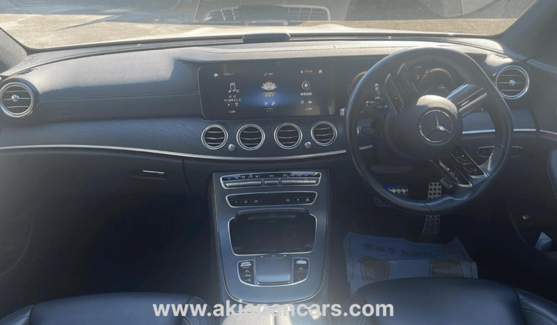 
								Mercedes-Benz E200 2022 Model full									