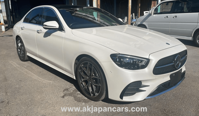 
								Mercedes-Benz E200 2022 Model full									