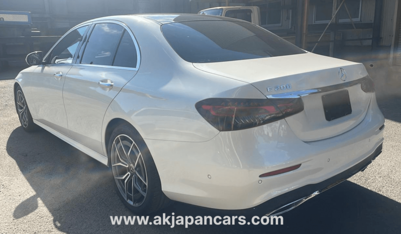 
								Mercedes-Benz E200 2022 Model full									