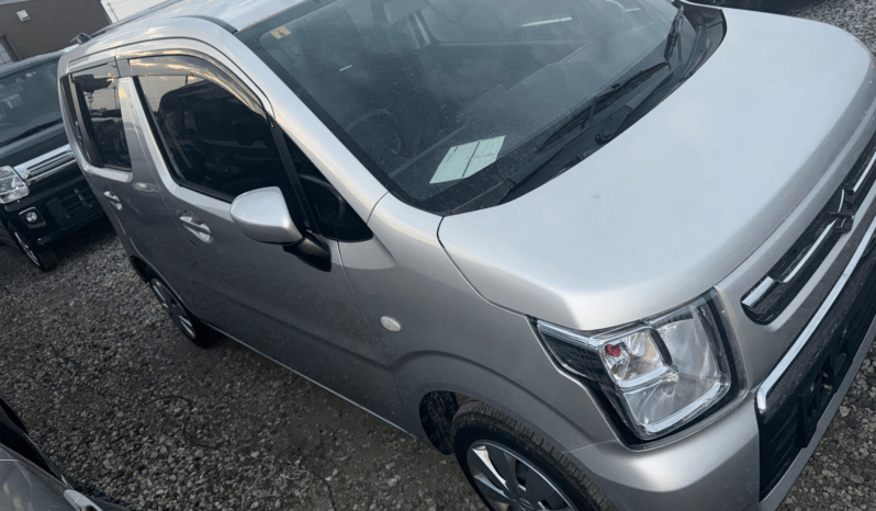 
								Suzuki Wagon R Hybrid Z full									