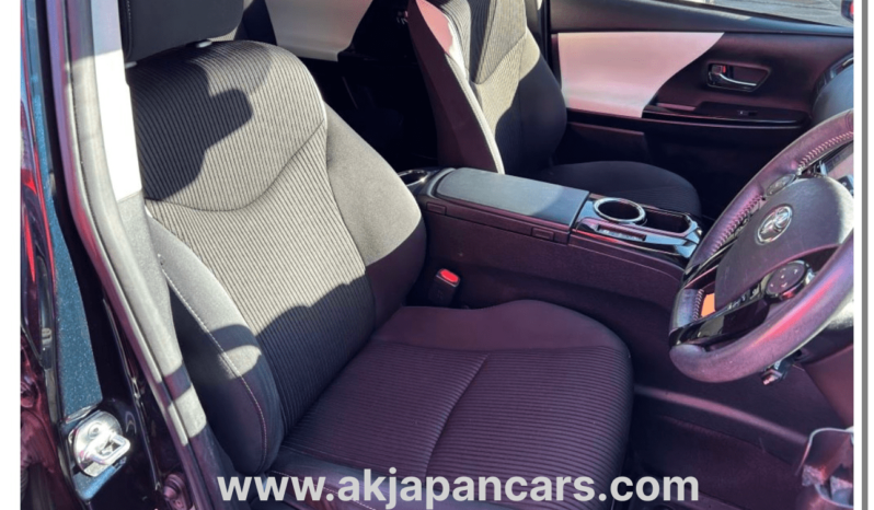 
								TOYOTA PRIUS ALPHA S TUNE BLACK full									