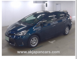 TOYOTA PRIUS ALPHA S TUNE BLACK