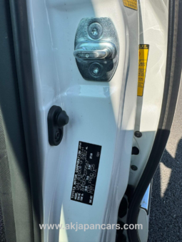 
										Toyota Estima Hybrid 2014 full									