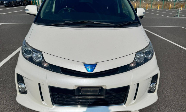 Toyota Estima Hybrid 2014