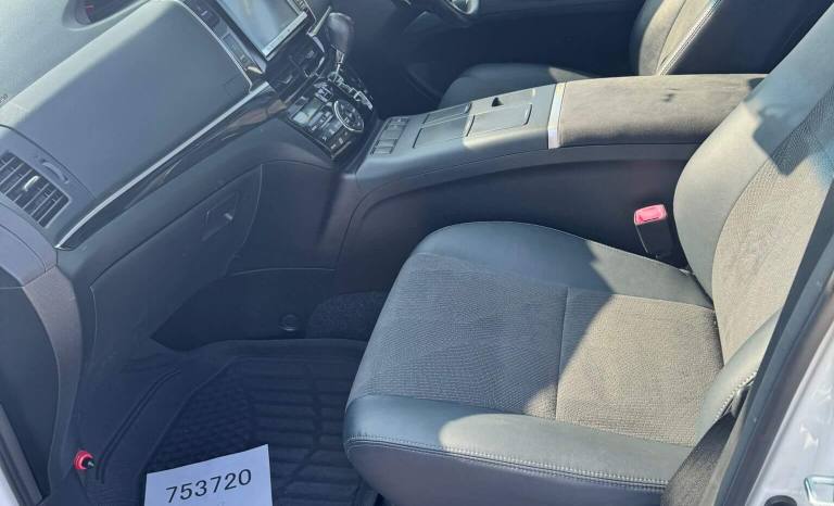 
								Toyota Estima Hybrid 2014 full									