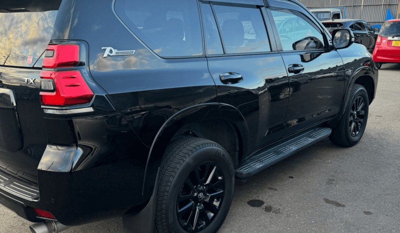 
								Toyota Land Cruiser Prado full									
