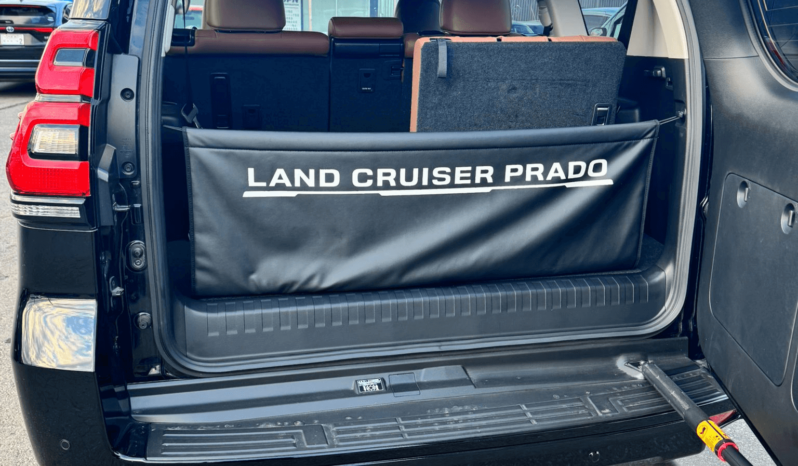 
								Toyota Land Cruiser Prado full									