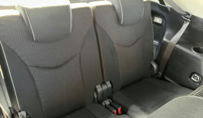 
								Toyota Prius Alpha S Tune Black full									