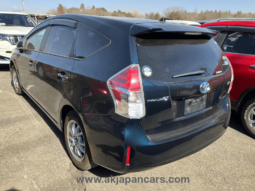 Toyota Prius Alpha S Tune Black