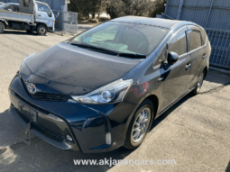 Toyota Prius Alpha S Tune Black