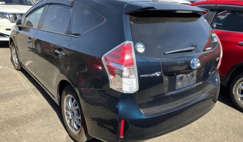 
								Toyota Prius Alpha S Tune Black full									