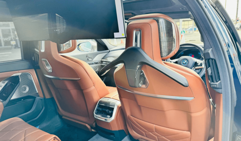 
								BMW 7 series i7 xDrive60 Excellence full									