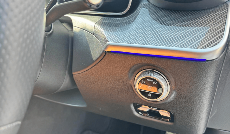 
								Mercedes Benz C200 full									