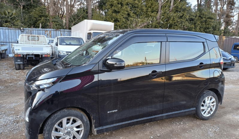 
								Nissan Dayz Highway Star X full									