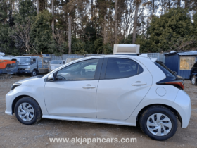TOYOTA YARIS X