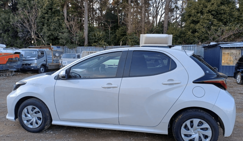 
								TOYOTA YARIS X full									