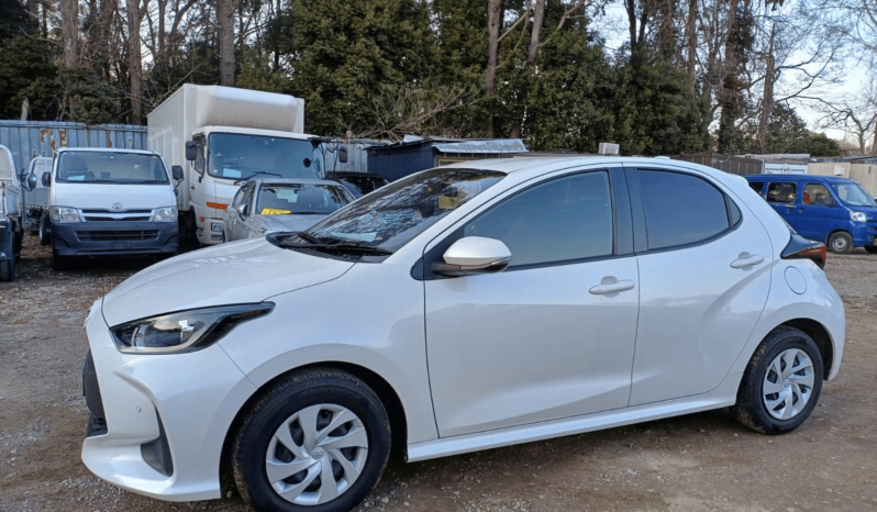 
								TOYOTA YARIS X full									