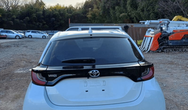 
								TOYOTA YARIS X full									