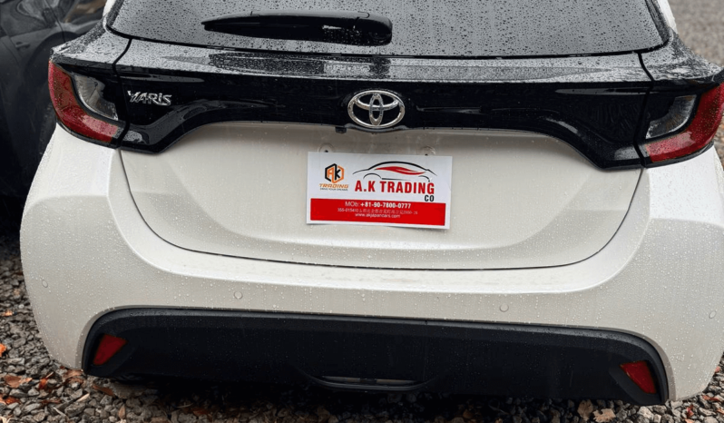 
								TOYOTA YARIS X full									