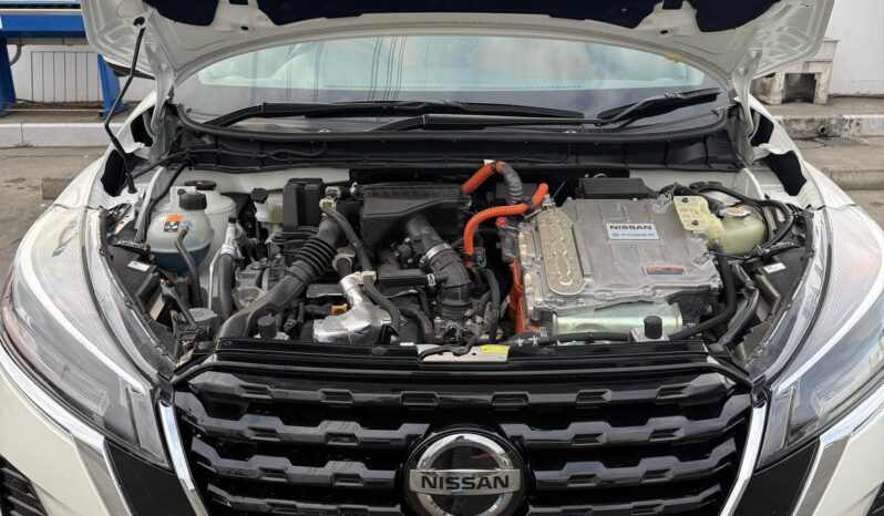 
								Nissan Kicks Two Tone 2021 full									