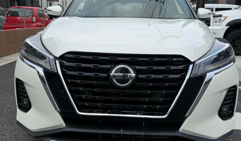 
								Nissan Kicks Two Tone 2021 full									