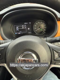
										Nissan Kicks Two Tone 2021 full									