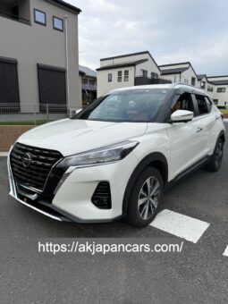 
										Nissan Kicks Two Tone 2021 full									
