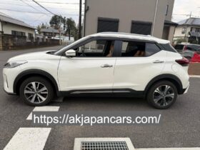 Nissan Kicks Two Tone 2021