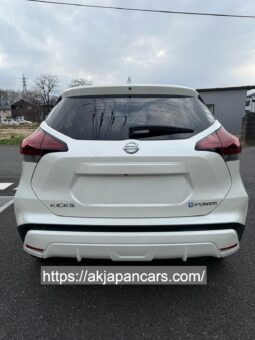 
										Nissan Kicks Two Tone 2021 full									
